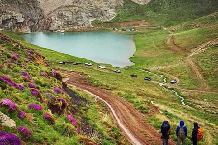 دریاچه لزور